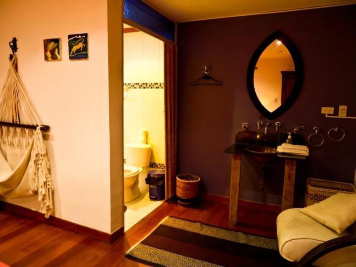 Bed&Breakfast Chorro De Quevedo Богота Стая снимка